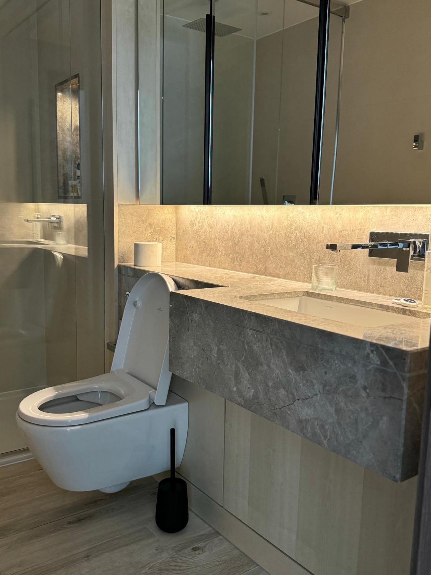 New 2 Bedroom, 2 Bathroom Flat In Fulham Appartement